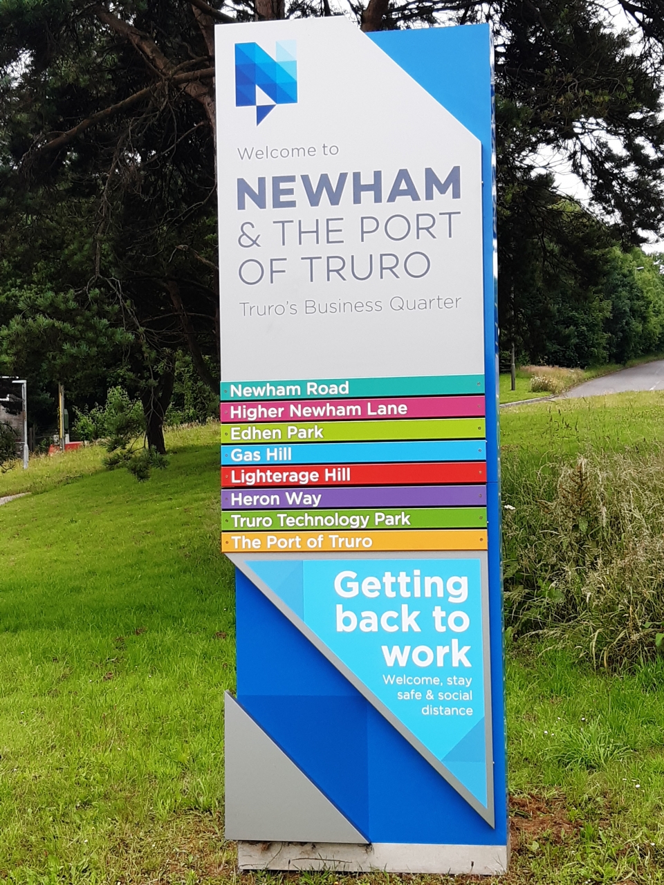 BID team helps Newham open for business