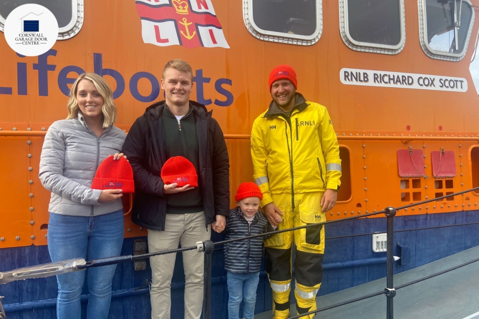 Local business donates to RNLI for 200th year anniversary